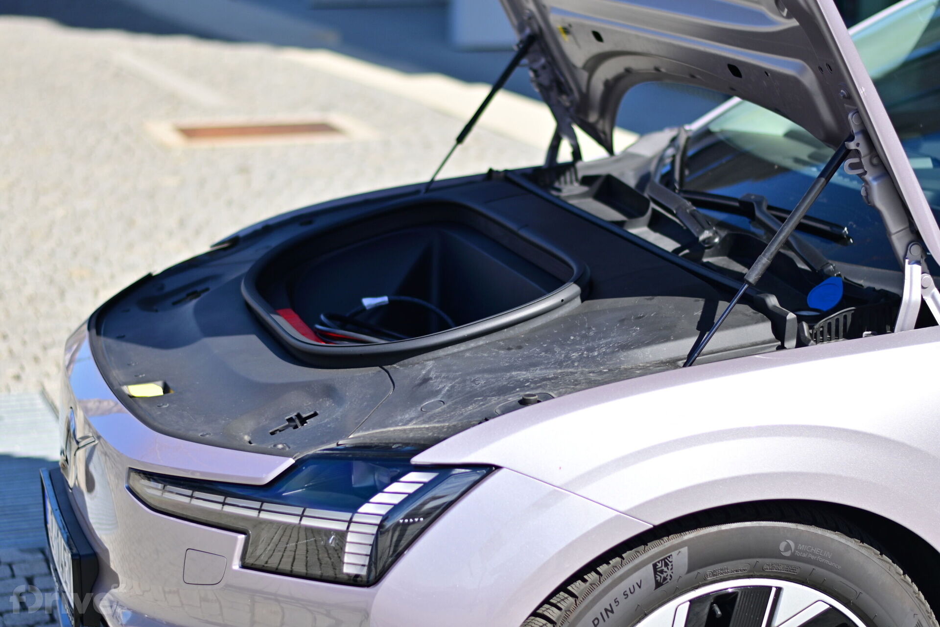 Volvo ES90