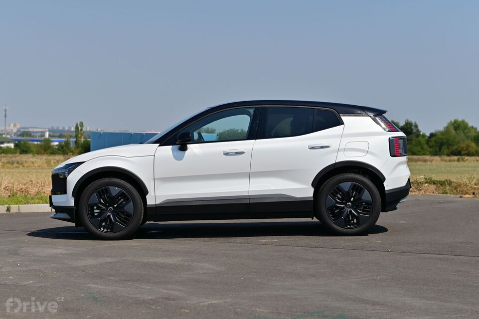 Volvo EX30 Cross Country