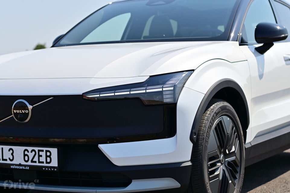 Volvo EX30 Cross Country