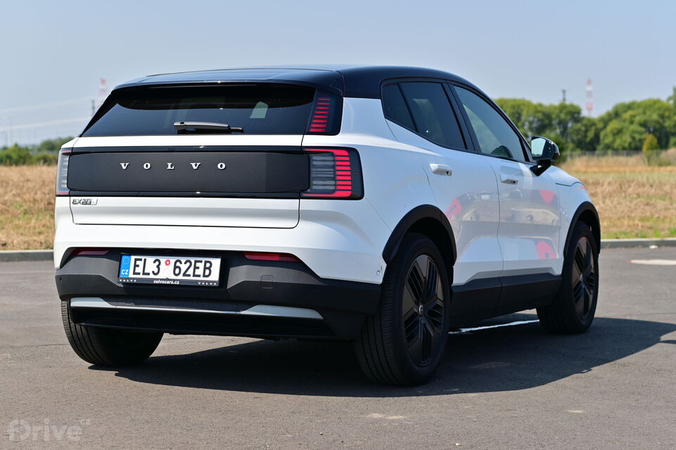 Volvo EX30 Cross Country