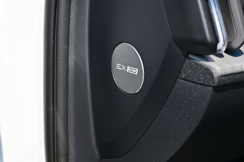 Volvo EX30 Cross Country