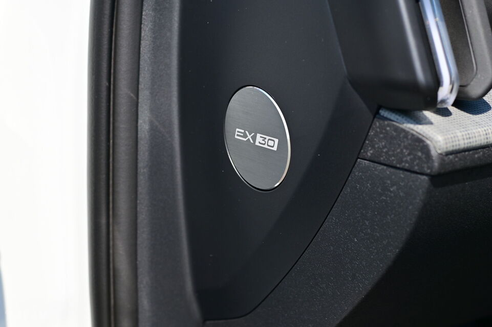 Volvo EX30 Cross Country