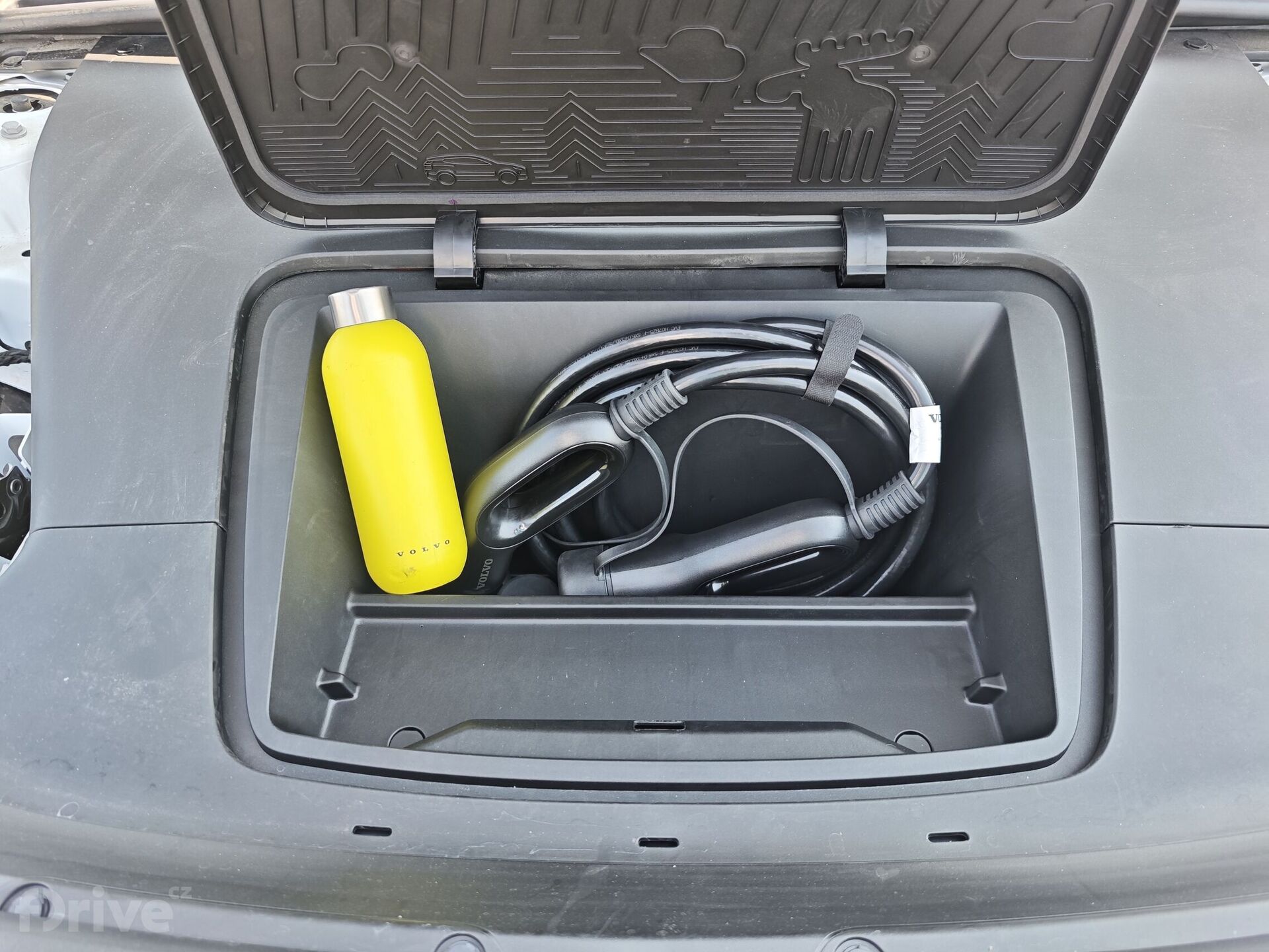 Volvo EX30 Cross Country