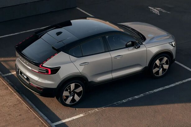 Volvo EX40, EC40 a XC40