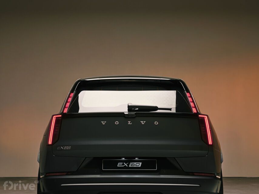 Volvo EX60 (2026)