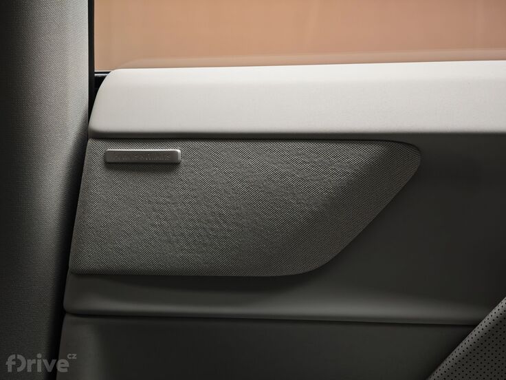 Volvo EX60 (2026)