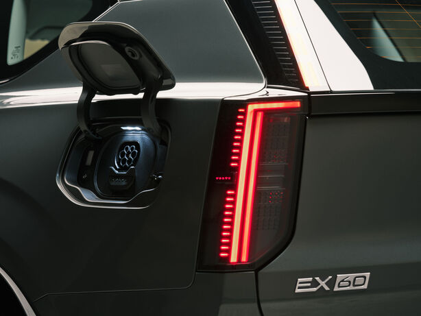 Volvo EX60 (2026)