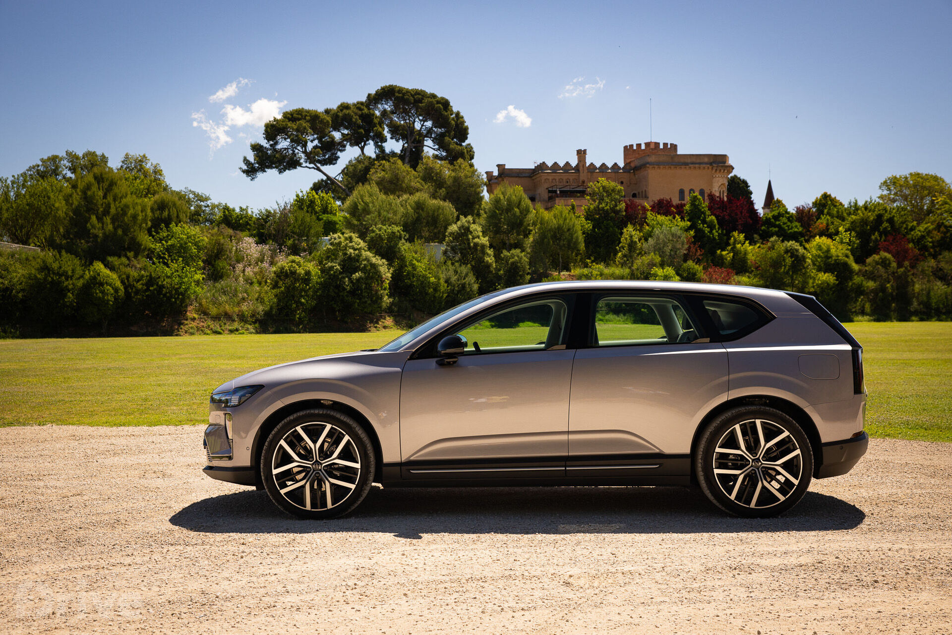Volvo EX60 (2026)