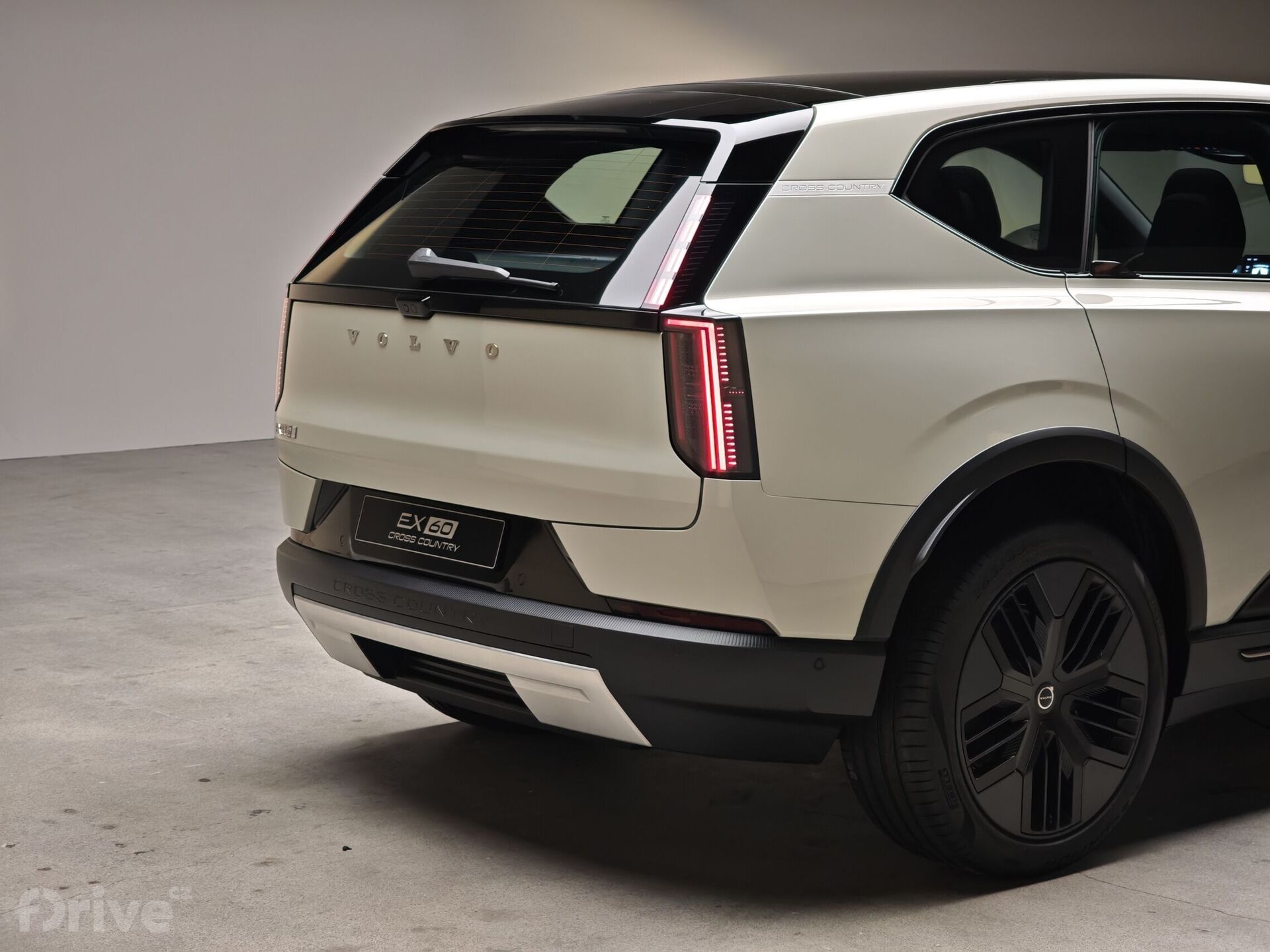 Volvo EX60 Cross Country (2026)