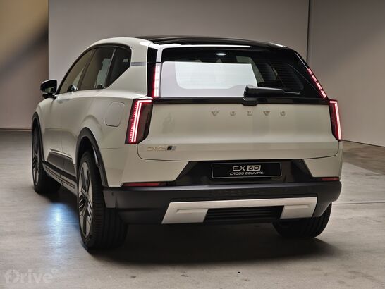 Volvo EX60 Cross Country (2026)