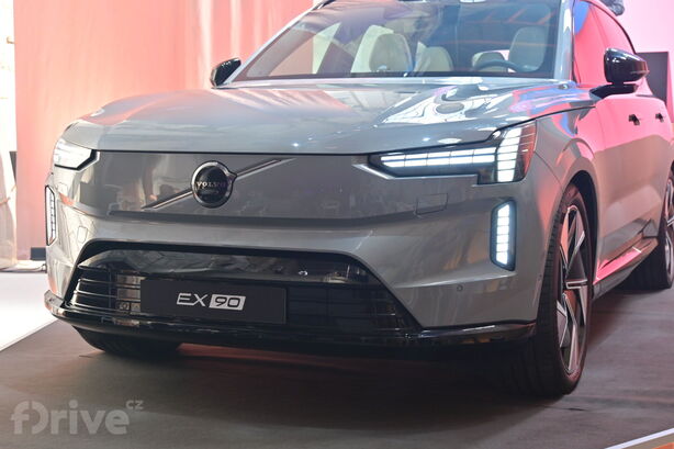 Volvo EX90