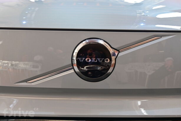 Volvo EX90