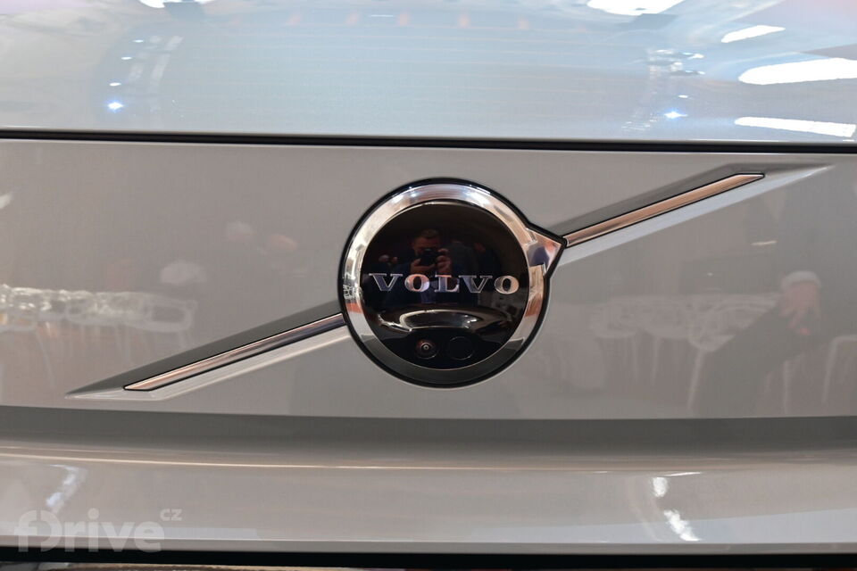 Volvo EX90