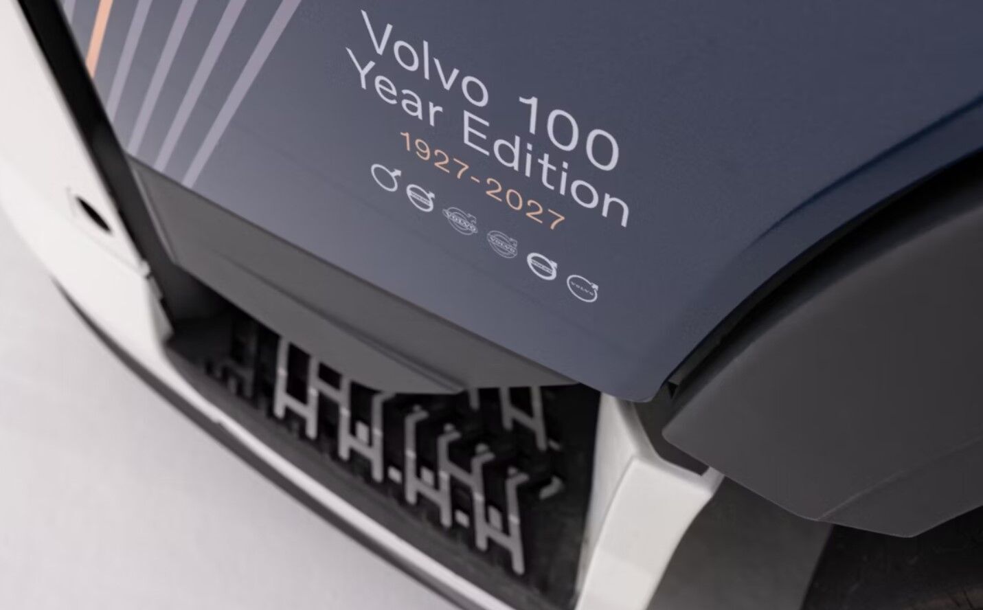 Volvo FH 100 Year Edition