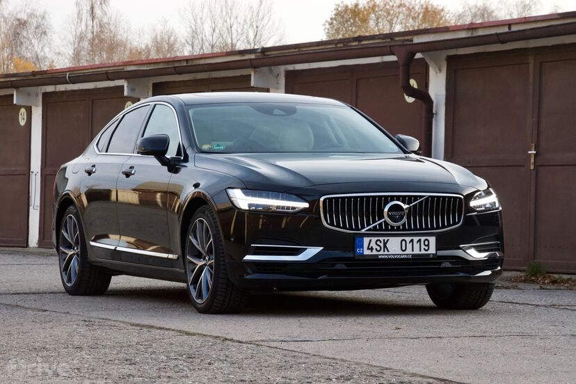 Volvo S90 (2015)