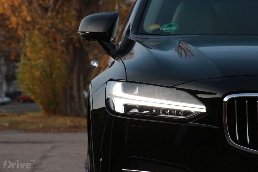 Volvo S90 (2015)