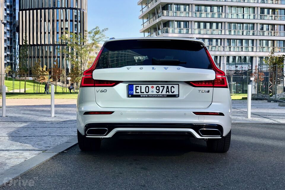 Volvo V60 T8