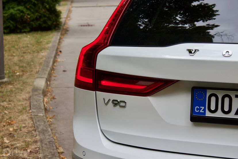 Volvo V90