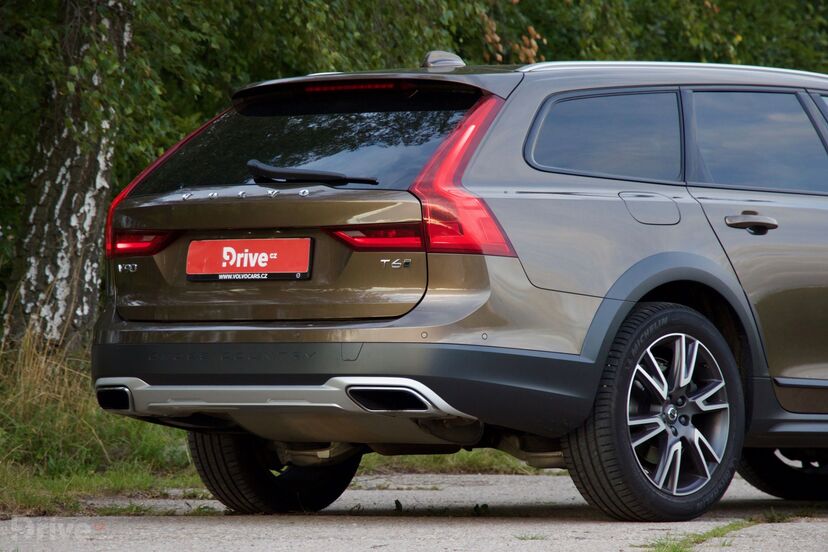 Volvo V90 Cross Country