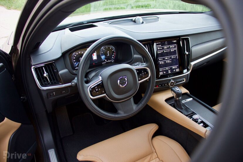 Volvo V90 Cross Country