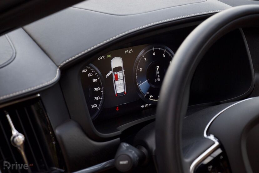 Volvo V90 Cross Country