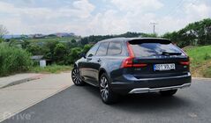 Volvo V90 Cross Country B5 (2021)