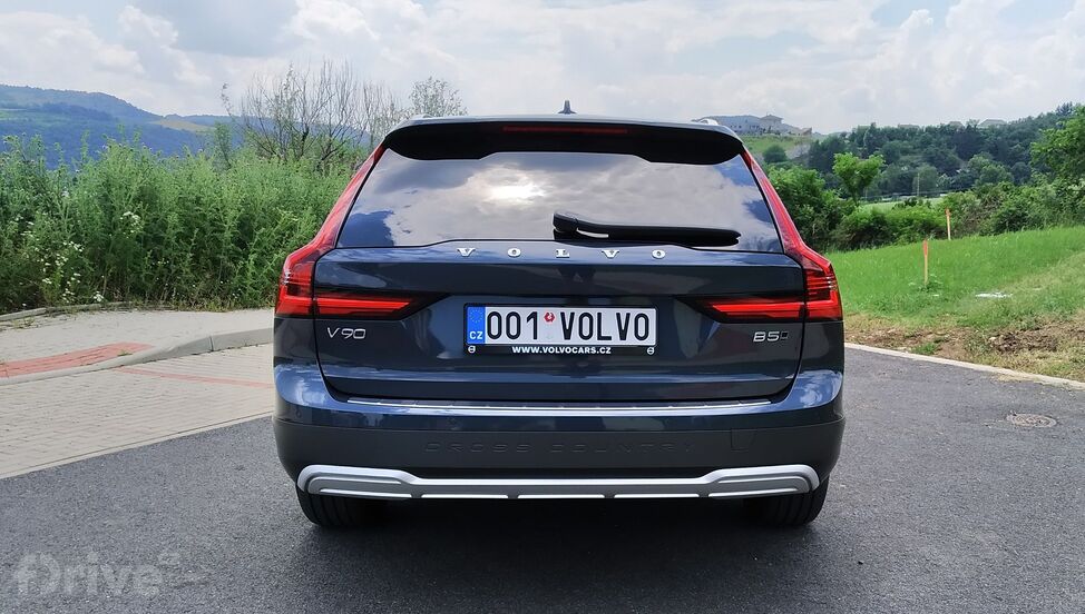 Volvo V90 Cross Country B5 (2021)