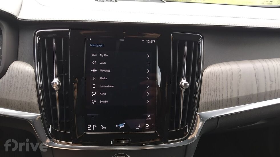 Volvo V90 Cross Country B5 (2021)