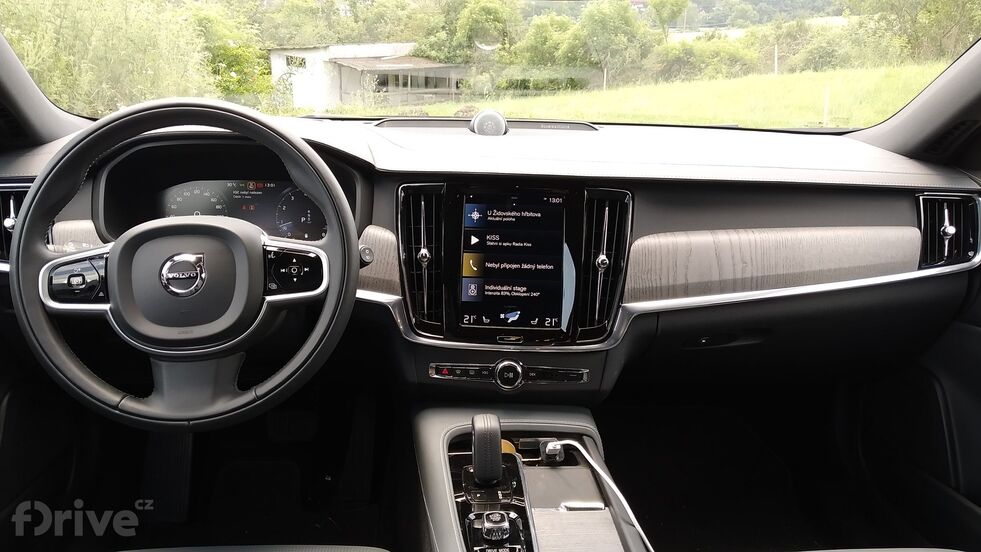 Volvo V90 Cross Country B5 (2021)