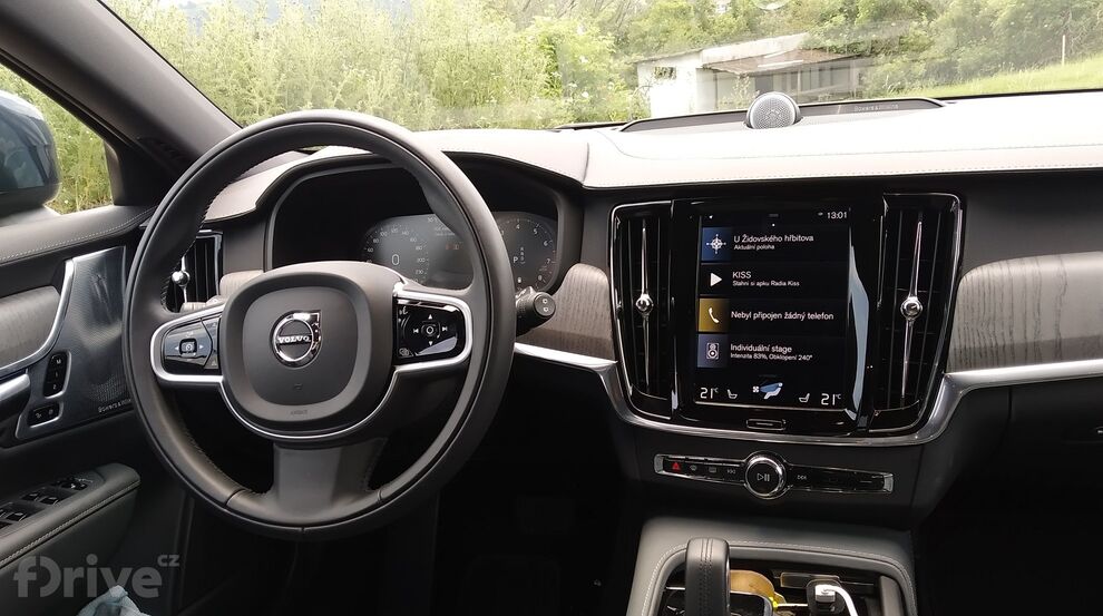 Volvo V90 Cross Country B5 (2021)