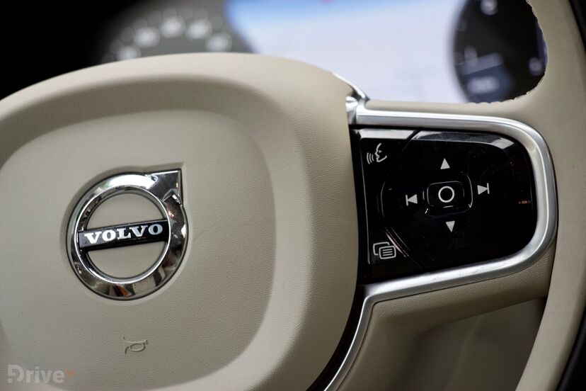 Volvo V90 Cross Country Race Ocean