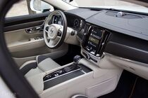 Volvo V90 Cross Country Race Ocean