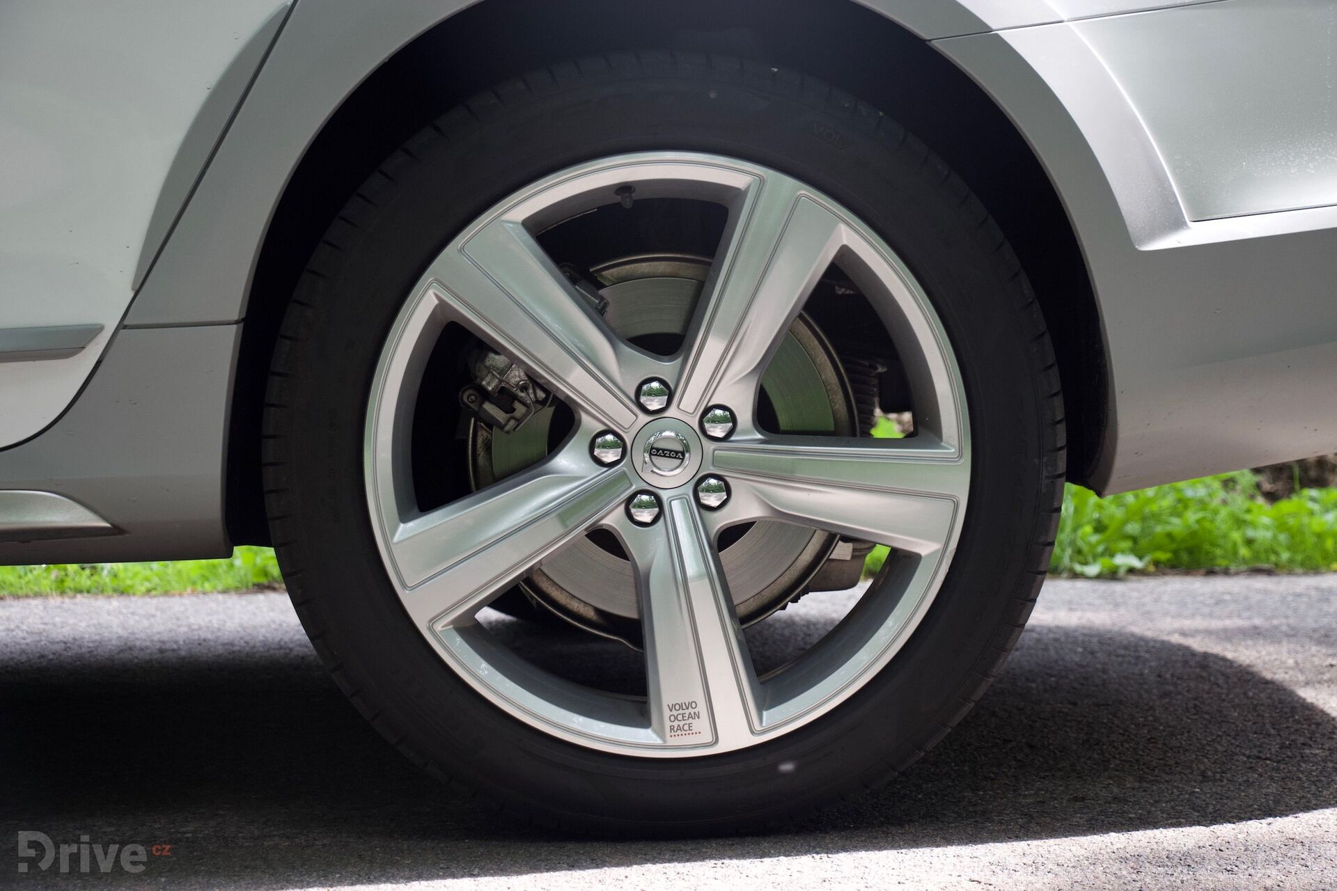 Volvo V90 Cross Country Race Ocean