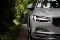 Volvo V90 Cross Country Race Ocean