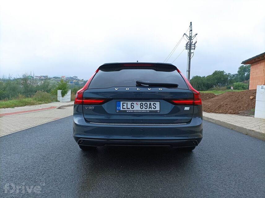 Volvo V90 T8 AWD (2022)