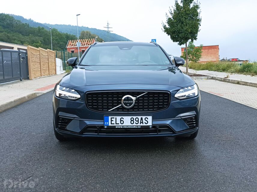 Volvo V90 T8 AWD (2022)