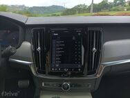 Volvo V90 T8 AWD (2022)