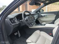 Volvo V90 T8 AWD (2022)