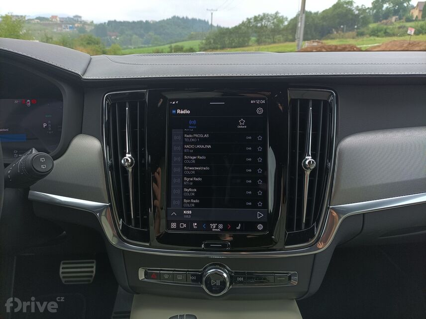 Volvo V90 T8 AWD (2022)