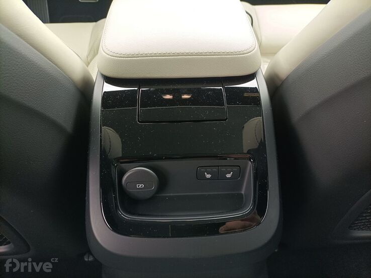 Volvo V90 T8 AWD (2022)