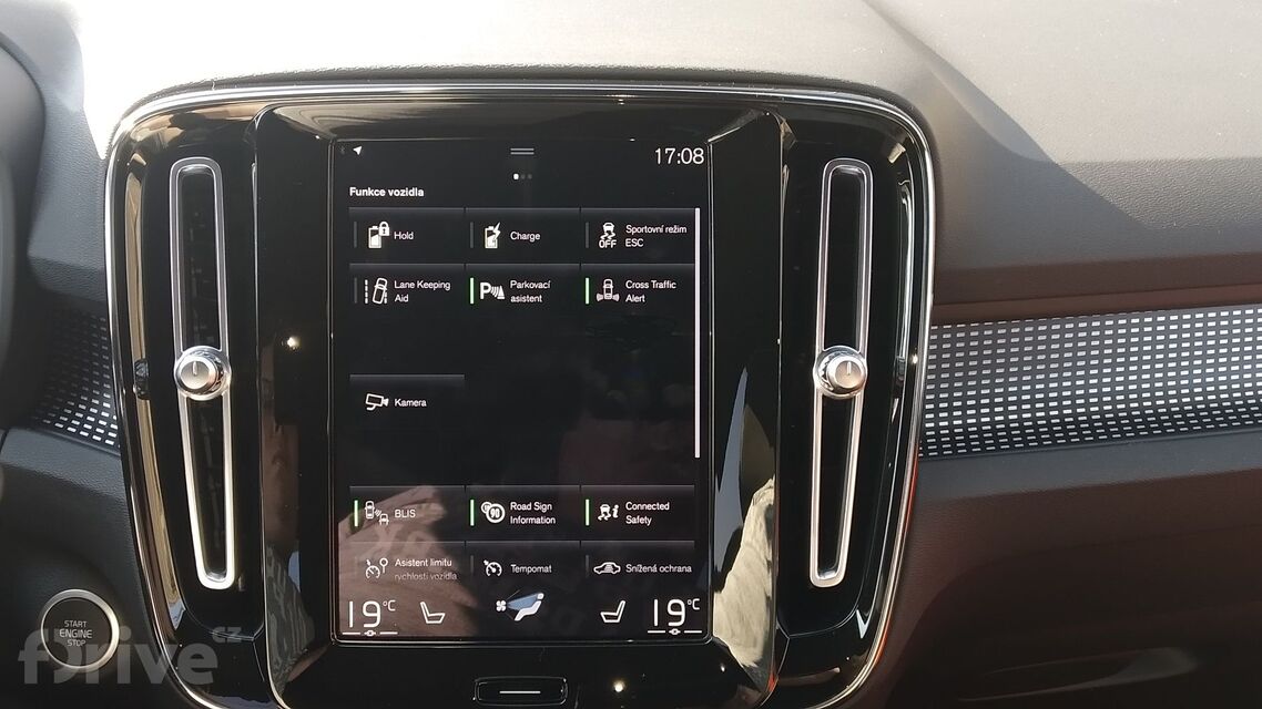 Volvo XC40 T4 Recharge