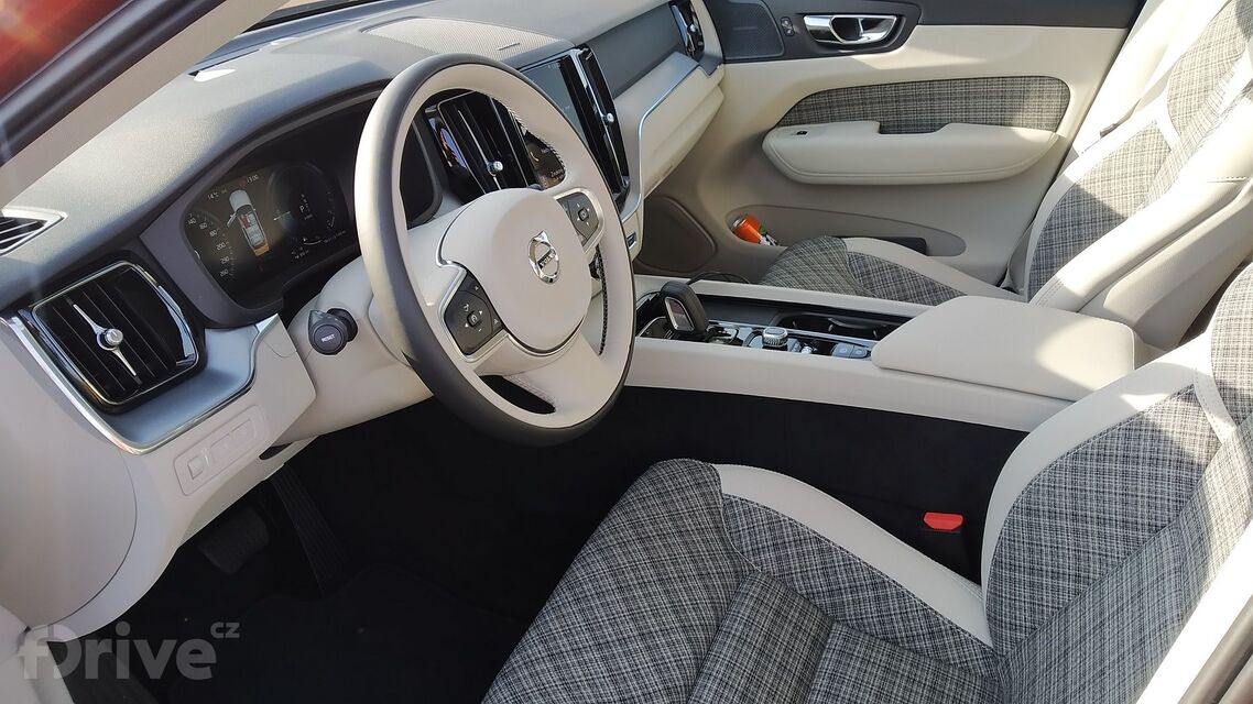 Volvo XC60 T6 Recharge AWD