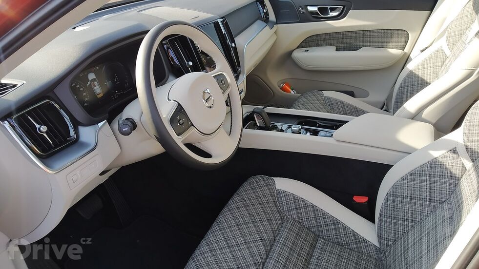 Volvo XC60 T6 Recharge AWD