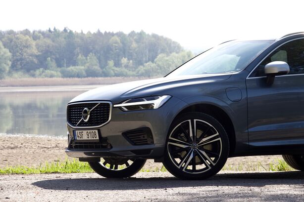 Volvo XC60 T8 (2017)