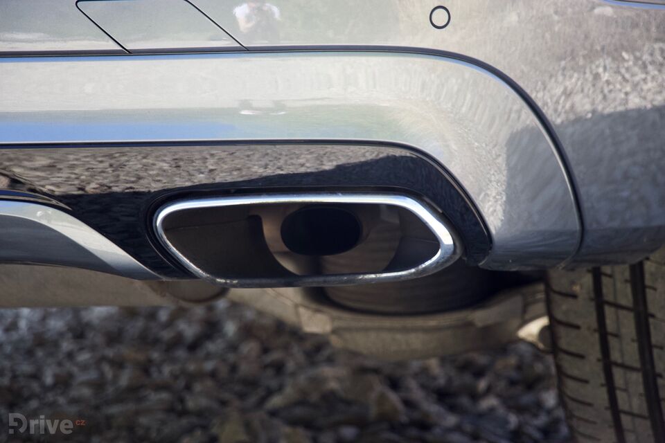 Volvo XC60 T8 (2017)