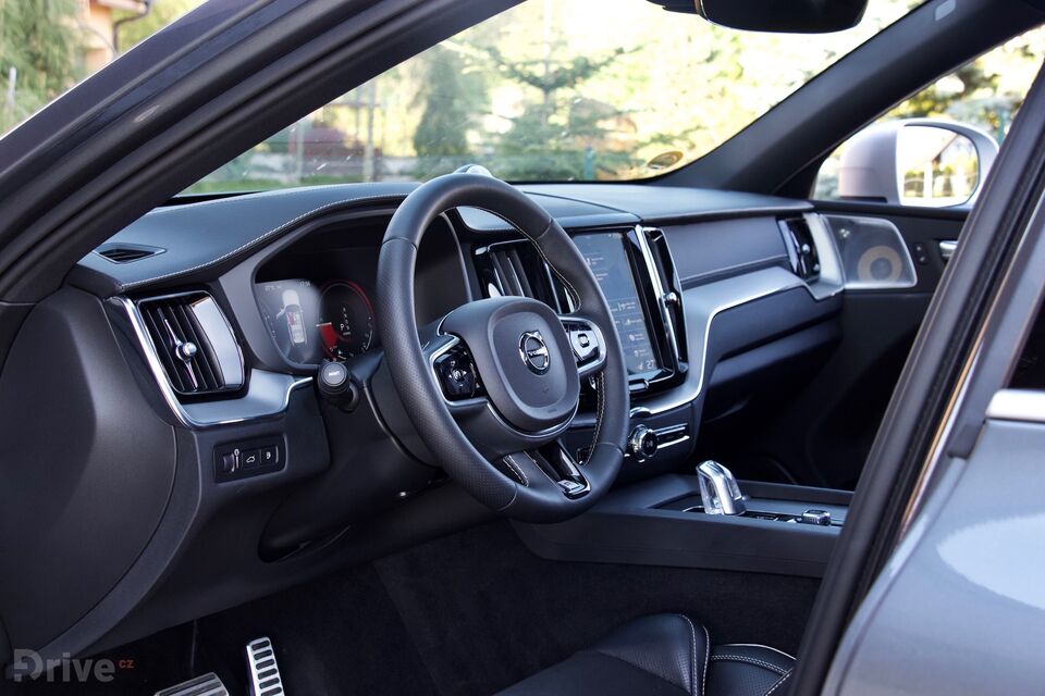 Volvo XC60 T8 (2017)