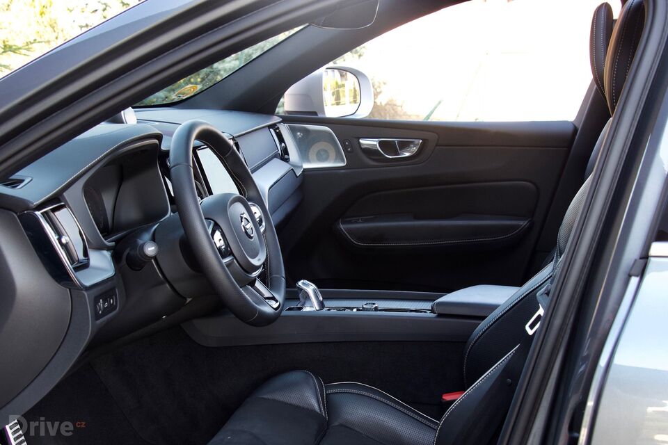 Volvo XC60 T8 (2017)