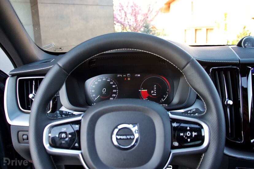 Volvo XC60 T8 (2017)