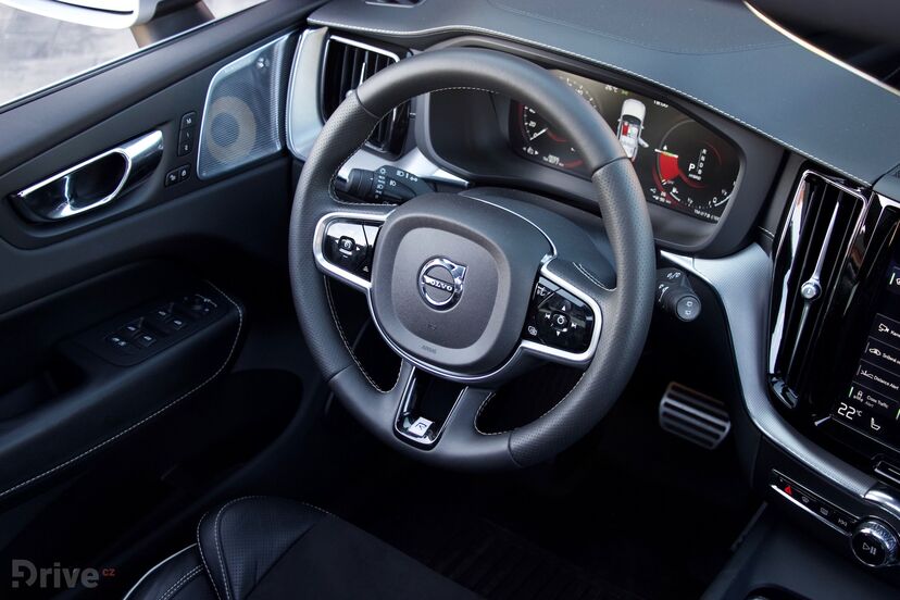 Volvo XC60 T8 (2017)