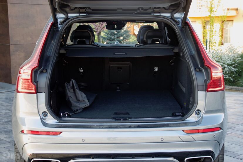 Volvo XC60 T8 (2017)